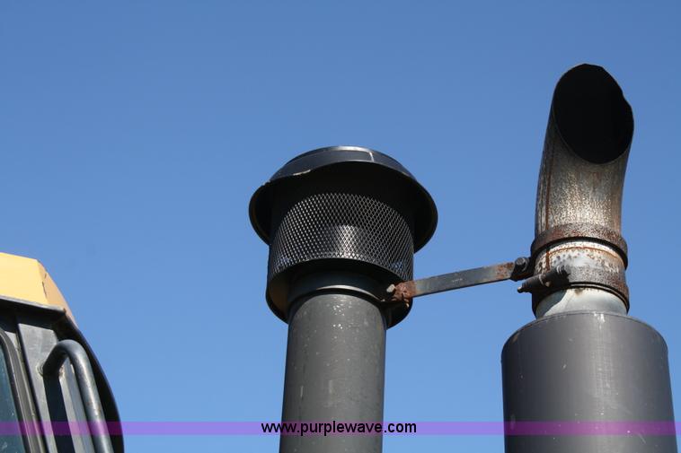 image for item A2021 1995 Caterpillar Challenger 65C tractor