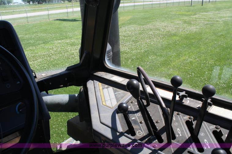 image for item A2022 1996 Caterpillar Challenger 65D tractor