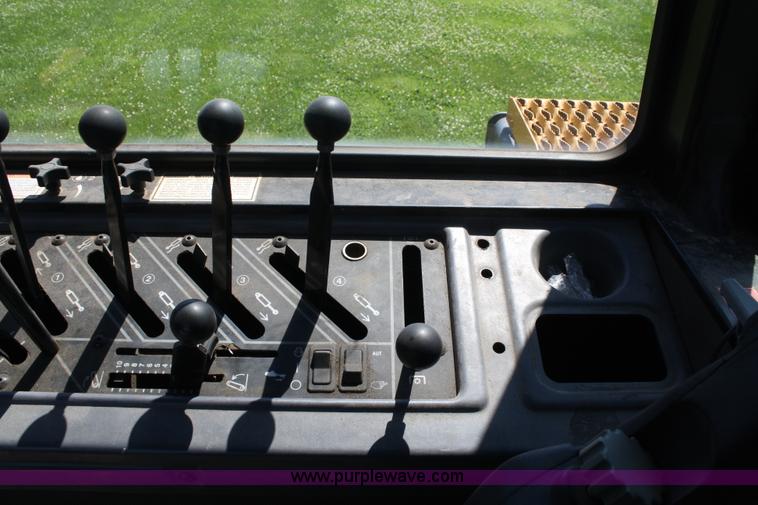 image for item A2022 1996 Caterpillar Challenger 65D tractor