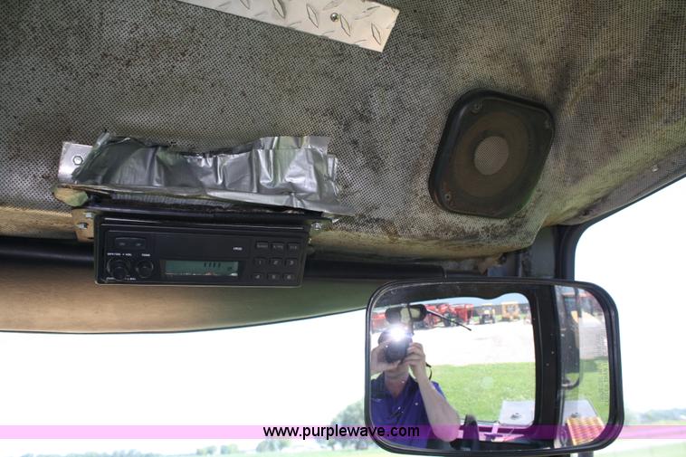 image for item A2022 1996 Caterpillar Challenger 65D tractor