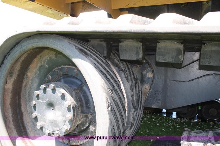 image for item A2022 1996 Caterpillar Challenger 65D tractor