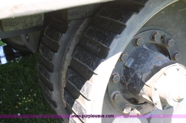 image for item A2022 1996 Caterpillar Challenger 65D tractor