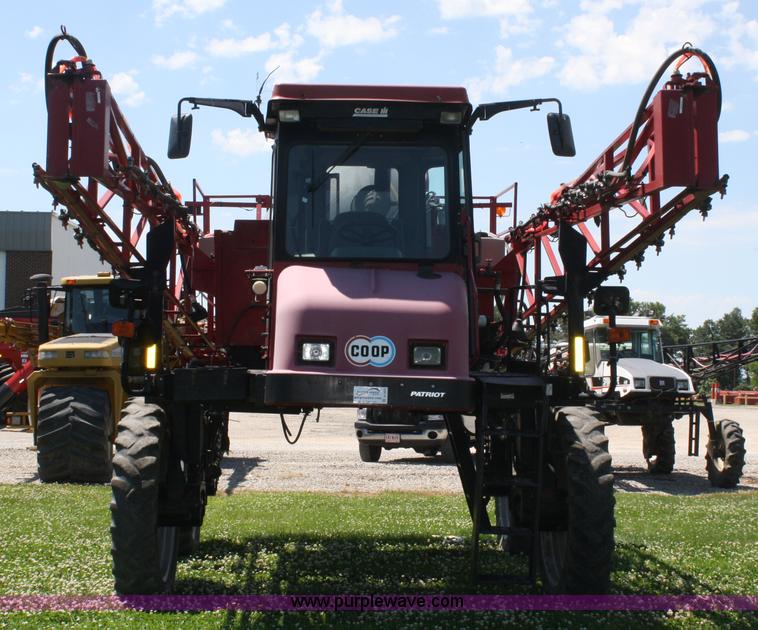 image for item A2023 2000 Case IH Patriot SPX3185 self-propelled sprayer
