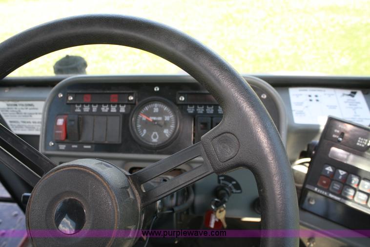 image for item A2023 2000 Case IH Patriot SPX3185 self-propelled sprayer