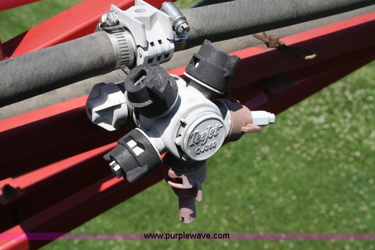 image for item A2023 2000 Case IH Patriot SPX3185 self-propelled sprayer