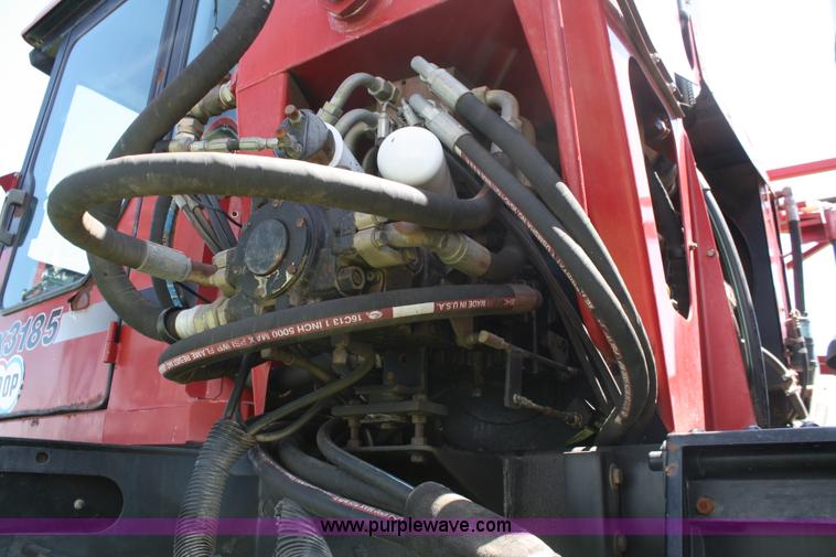 image for item A2023 2000 Case IH Patriot SPX3185 self-propelled sprayer