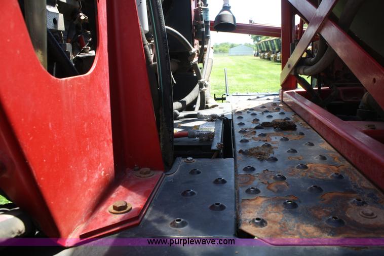 image for item A2023 2000 Case IH Patriot SPX3185 self-propelled sprayer