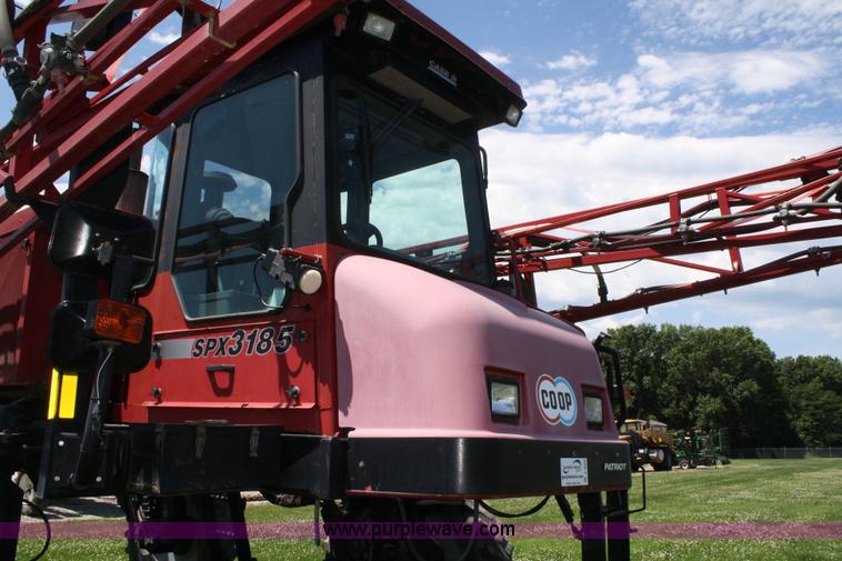 image for item A2023 2000 Case IH Patriot SPX3185 self-propelled sprayer