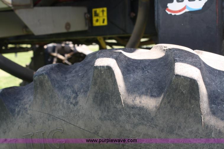 image for item A2023 2000 Case IH Patriot SPX3185 self-propelled sprayer