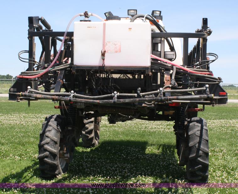 image for item A2024 2000 AGCO Spra-Coupe 4440 sprayer
