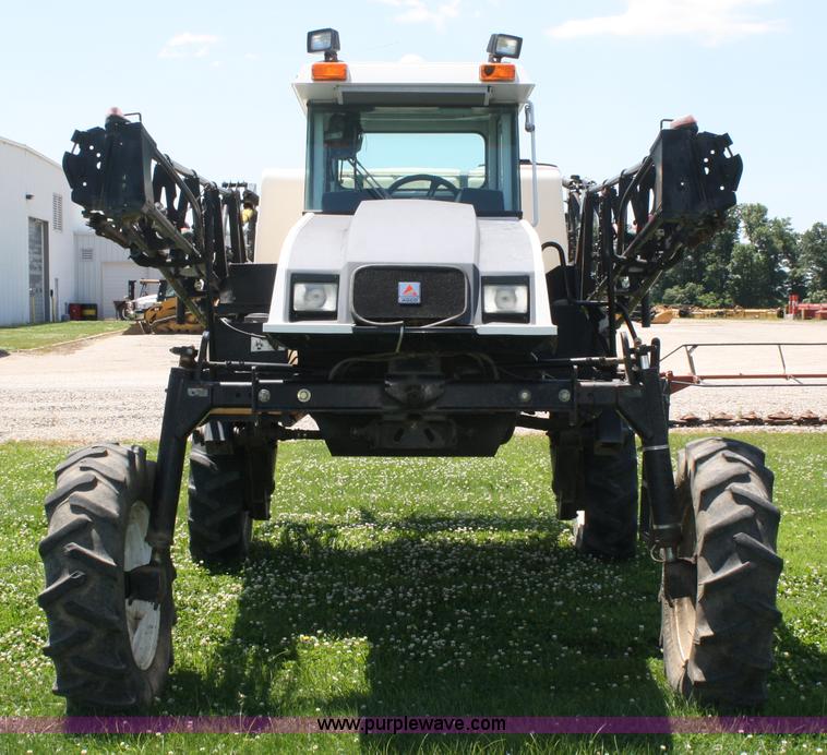 image for item A2024 2000 AGCO Spra-Coupe 4440 sprayer
