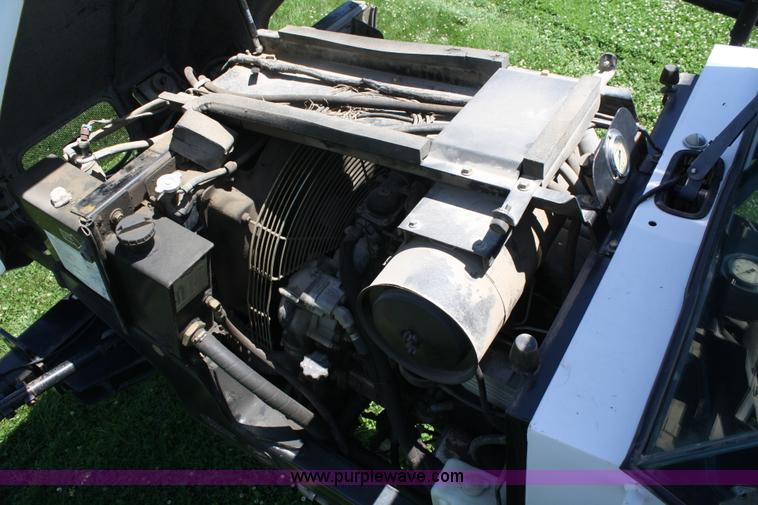 image for item A2024 2000 AGCO Spra-Coupe 4440 sprayer