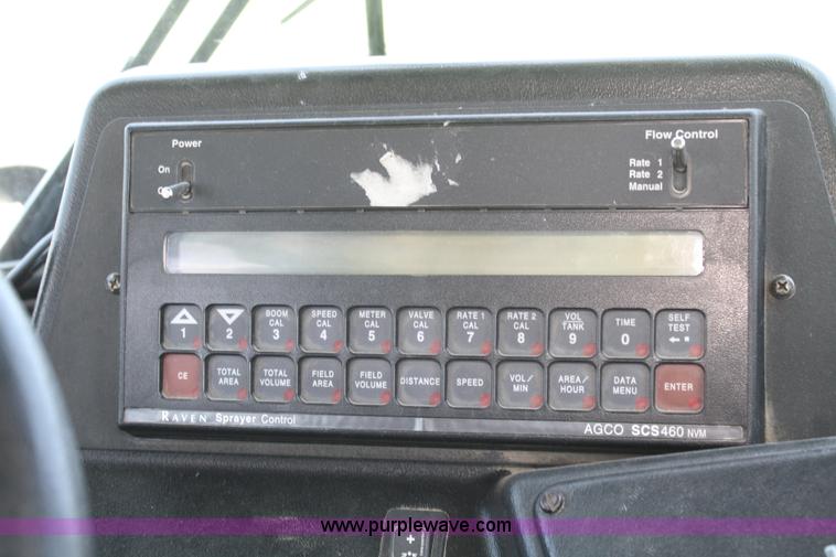 image for item A2024 2000 AGCO Spra-Coupe 4440 sprayer