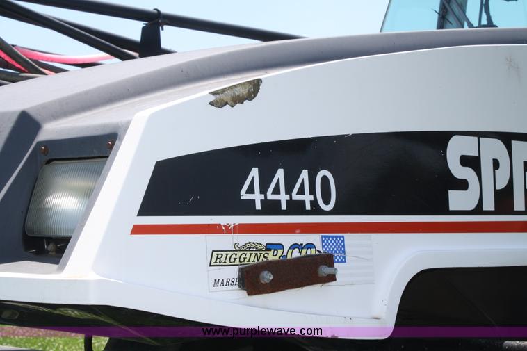 image for item A2024 2000 AGCO Spra-Coupe 4440 sprayer