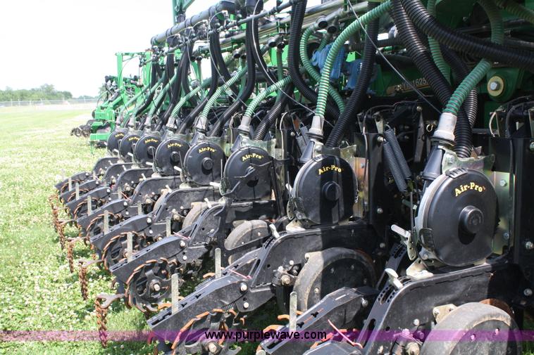 image for item A2028 Great Plains Yield-Pro 1625A planter