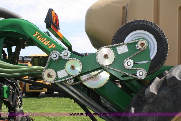 image for item A2028 Great Plains Yield-Pro 1625A planter
