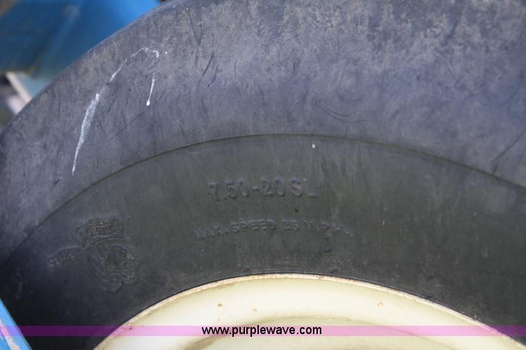 image for item A2040 Kinze 3600 Twin-Line 16/31 row planter