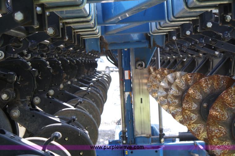 image for item A2040 Kinze 3600 Twin-Line 16/31 row planter