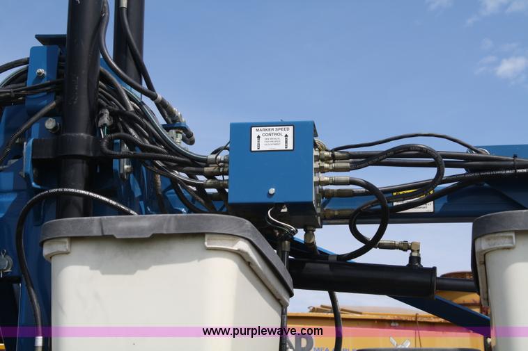 image for item A2040 Kinze 3600 Twin-Line 16/31 row planter