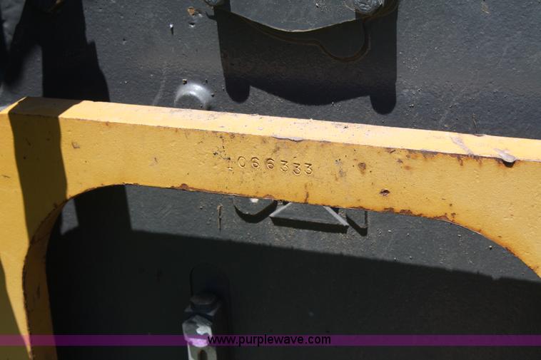 image for item A2043 2003 Caterpillar Challenger MT855 tractor