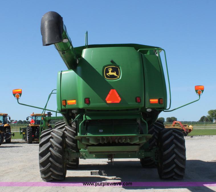 image for item A2066 2005 John Deere 9760 STS RWA combine