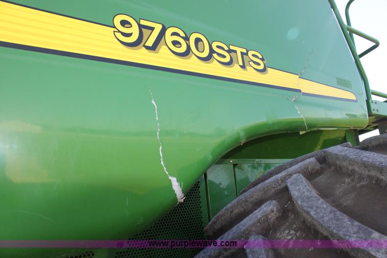 image for item A2066 2005 John Deere 9760 STS RWA combine