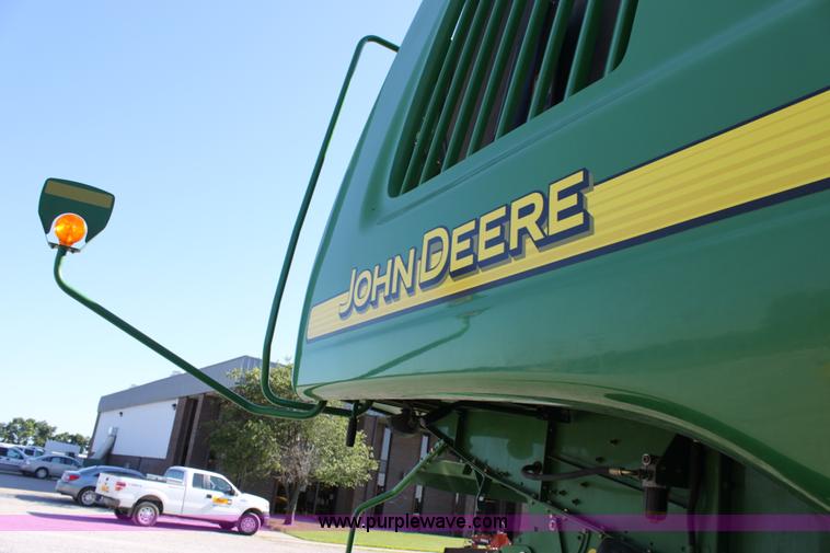 image for item A2066 2005 John Deere 9760 STS RWA combine
