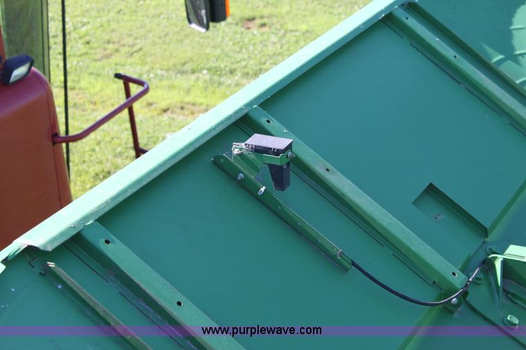 image for item A2066 2005 John Deere 9760 STS RWA combine