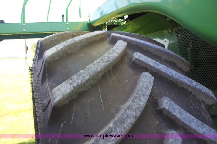 image for item A2066 2005 John Deere 9760 STS RWA combine