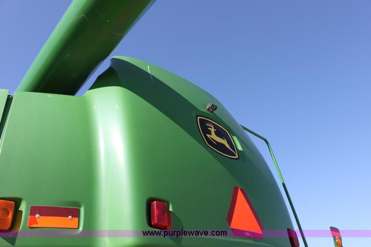 image for item A2066 2005 John Deere 9760 STS RWA combine