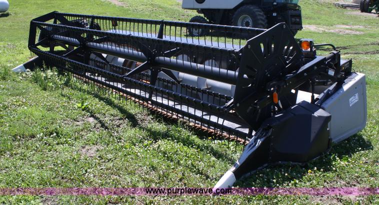 image for item A2068 AGCO Gleaner 820 flex head