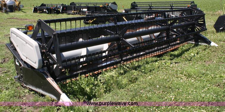 image for item A2068 AGCO Gleaner 820 flex head