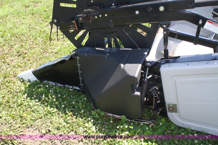 image for item A2068 AGCO Gleaner 820 flex head