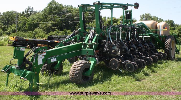 image for item A2090 Great Plains Yield-Pro 1225 Twin Row planter