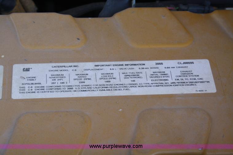 image for item A2091 2005 AGCO Challenger 660 RWA combine