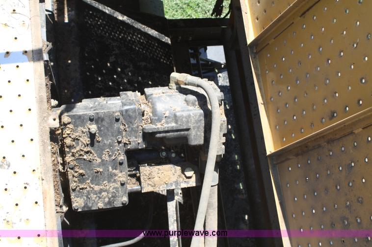 image for item A2091 2005 AGCO Challenger 660 RWA combine