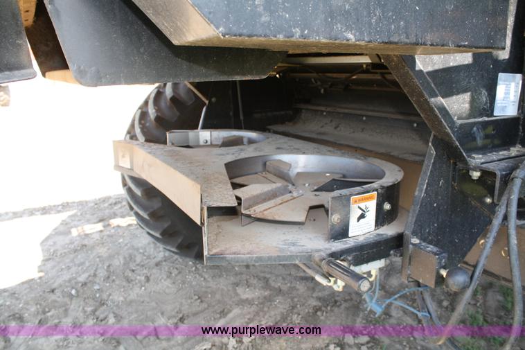 image for item A2091 2005 AGCO Challenger 660 RWA combine