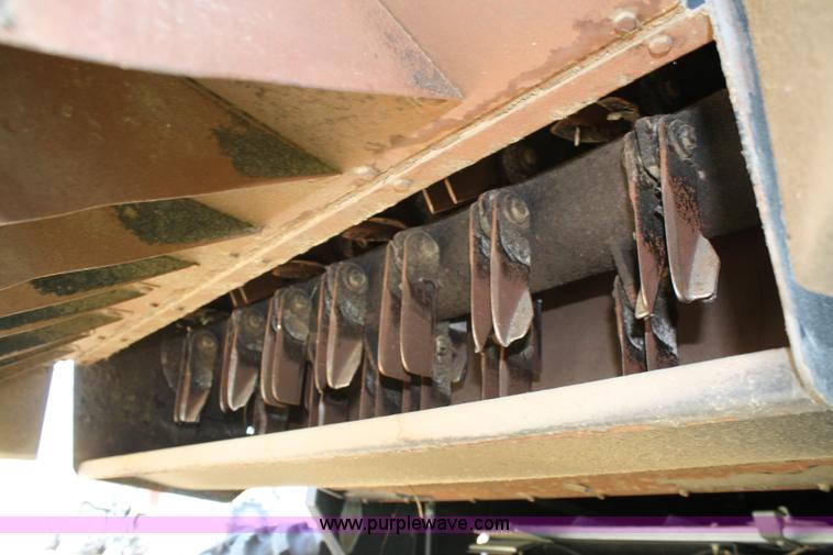 image for item A2091 2005 AGCO Challenger 660 RWA combine