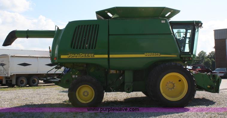 image for item A2102 2005 John Deere 9860 STS combine