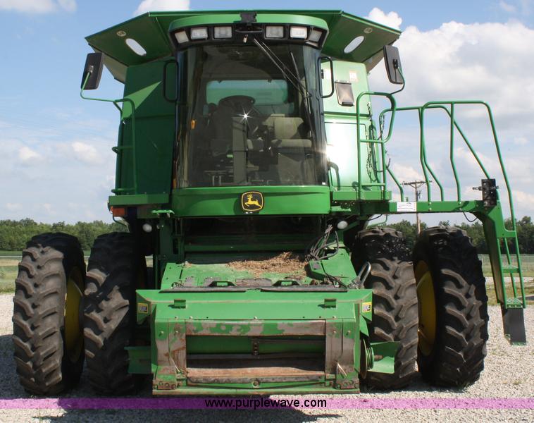 image for item A2102 2005 John Deere 9860 STS combine