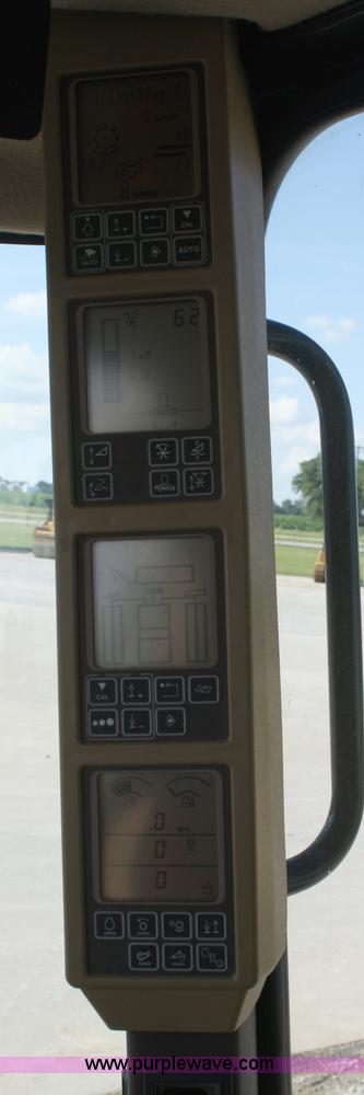 image for item A2102 2005 John Deere 9860 STS combine