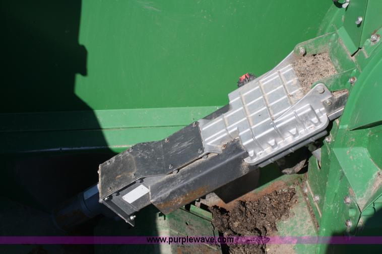 image for item A2102 2005 John Deere 9860 STS combine