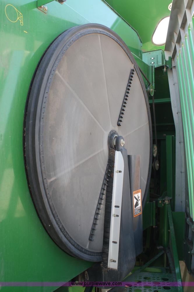 image for item A2102 2005 John Deere 9860 STS combine