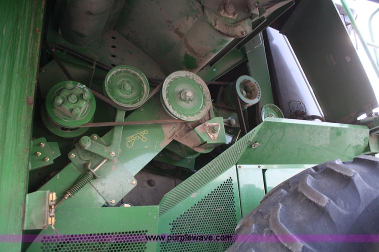 image for item A2102 2005 John Deere 9860 STS combine