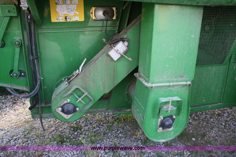 image for item A2102 2005 John Deere 9860 STS combine