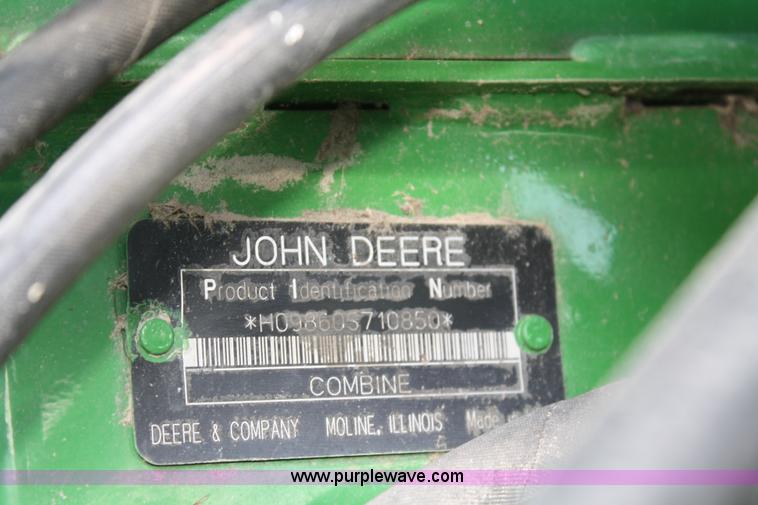 image for item A2102 2005 John Deere 9860 STS combine