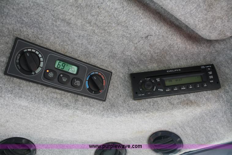 image for item A2142 2006 AGCO RT155A MFWD tractor