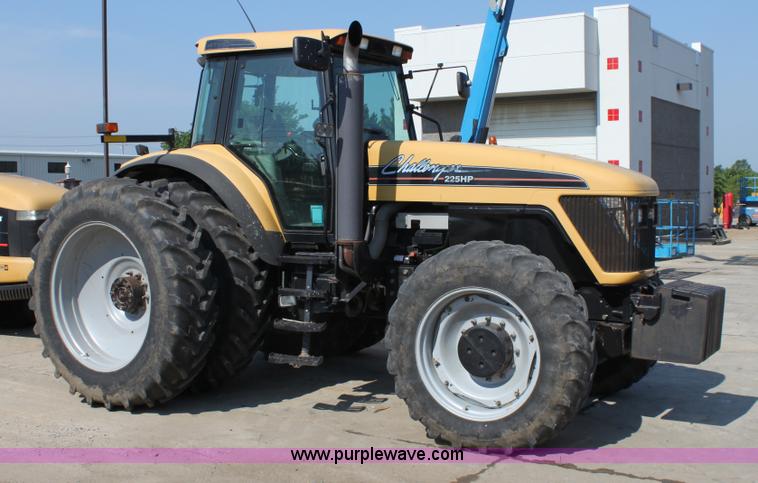 image for item A3686 AGCO Challenger MT665 MFWD tractor