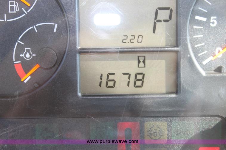 image for item A3686 AGCO Challenger MT665 MFWD tractor