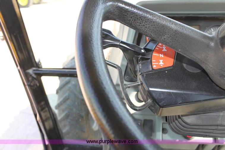 image for item A3686 AGCO Challenger MT665 MFWD tractor